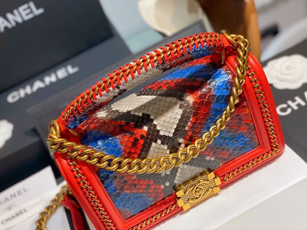 Bộ sưu tập các loại túi xách Chanel được yêu thích nhất 2021