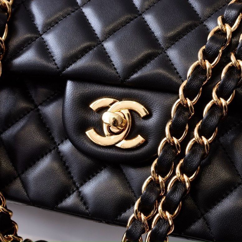 Túi Xách Chanel Classic Khóa Vàng