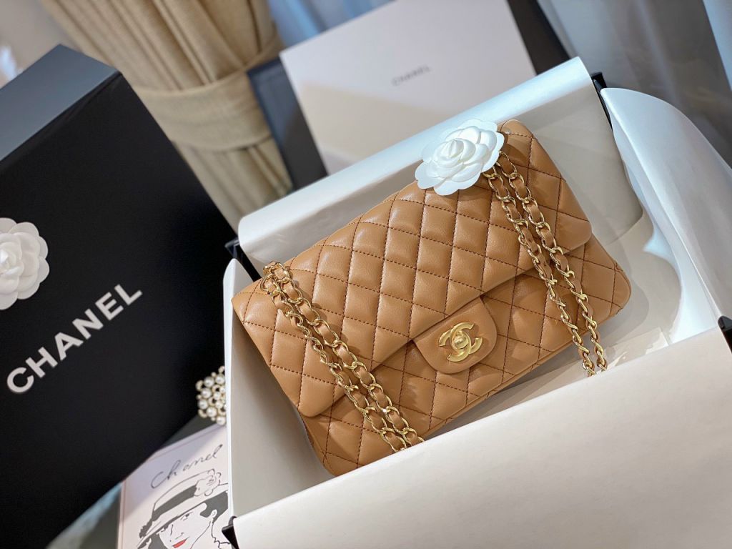 Túi xách Chanel Classic – Sức hút vượt thời gian