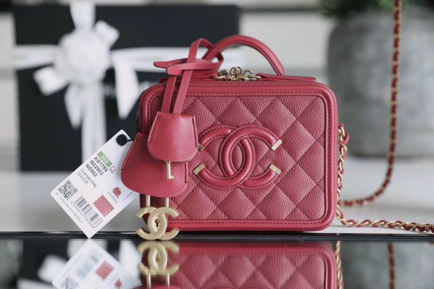 Các loại túi xách Chanel: Chất liệu tạo nên siêu phẩm nghìn đô