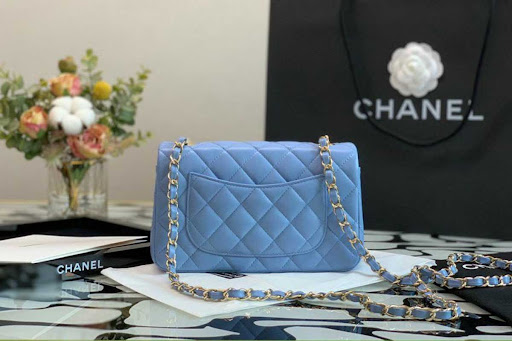 Có nên mua Chanel Classic Mini hay không?