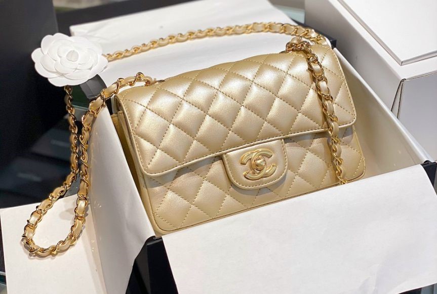 Điểm danh các kích thước túi xách Chanel phổ biến