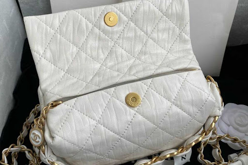 Đánh giá Chanel Small Hobo Bag tuyệt đẹp