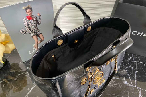 Review Chanel Tote Shopping Bag chi tiết