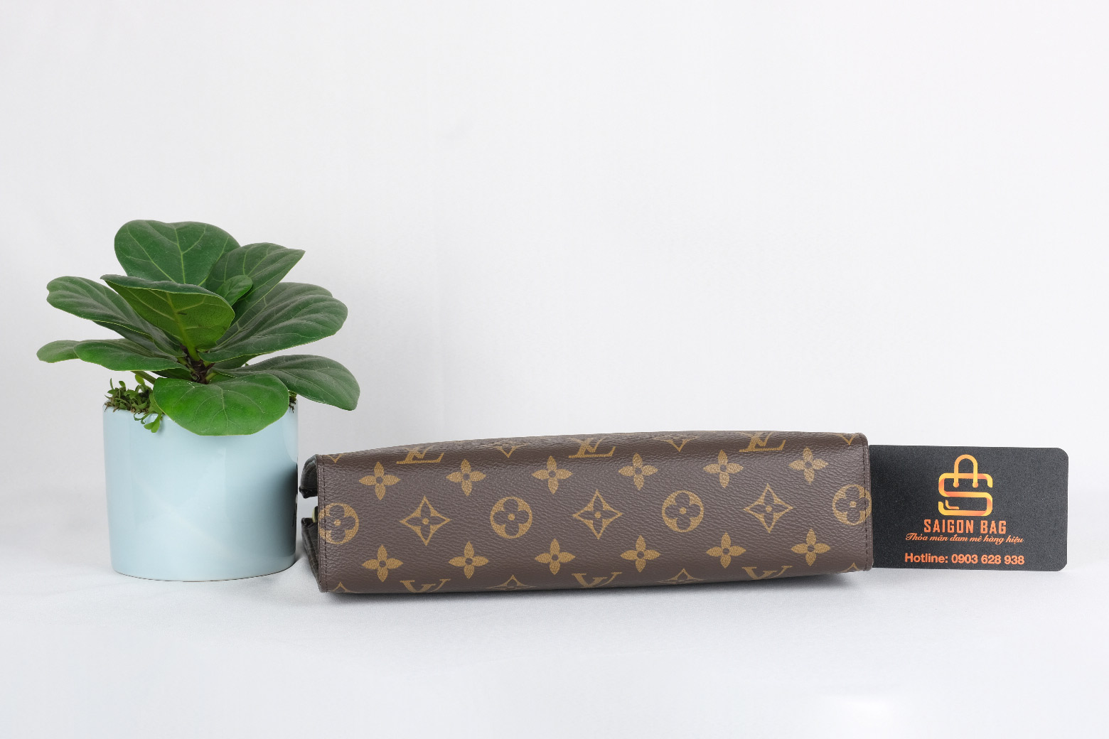 LV Toiletry Pouch 26