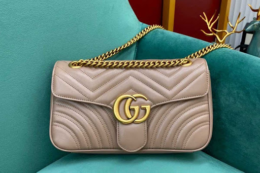 Túi xách Gucci cỡ trung cho nàng công sở WinMart