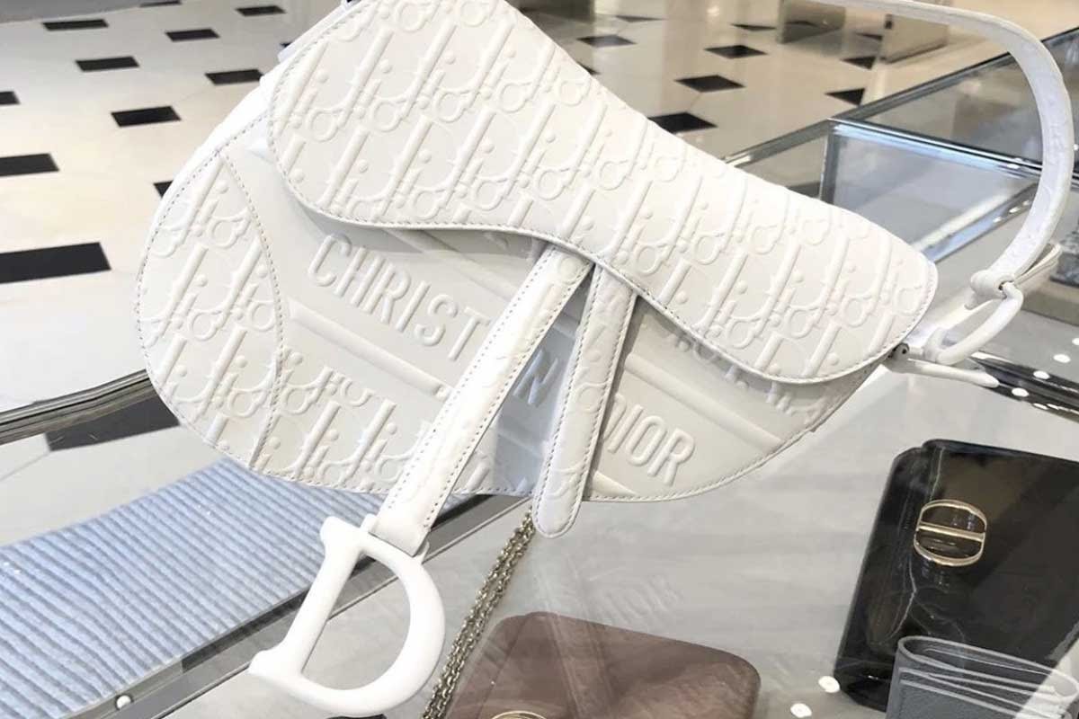 Túi Dior trắng: Vẻ đẹp tinh khôi làm nàng phải say mê